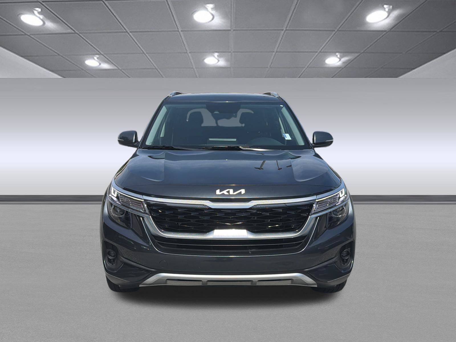 Used 2023 Kia Seltos S w/ Navigation Package FWD image 4