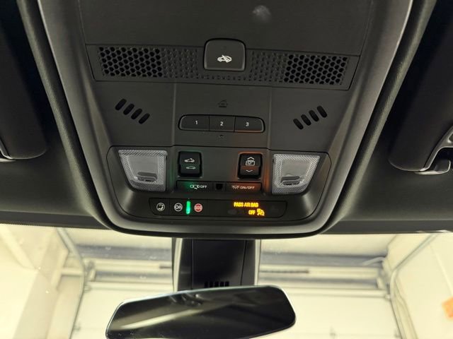 Used 2025 Cadillac XT5 Premium Luxury image 23