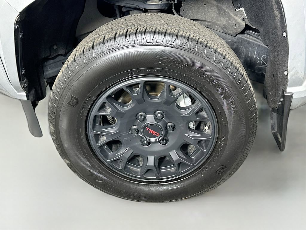 Certified 2024 Toyota Tacoma SR5 image 30