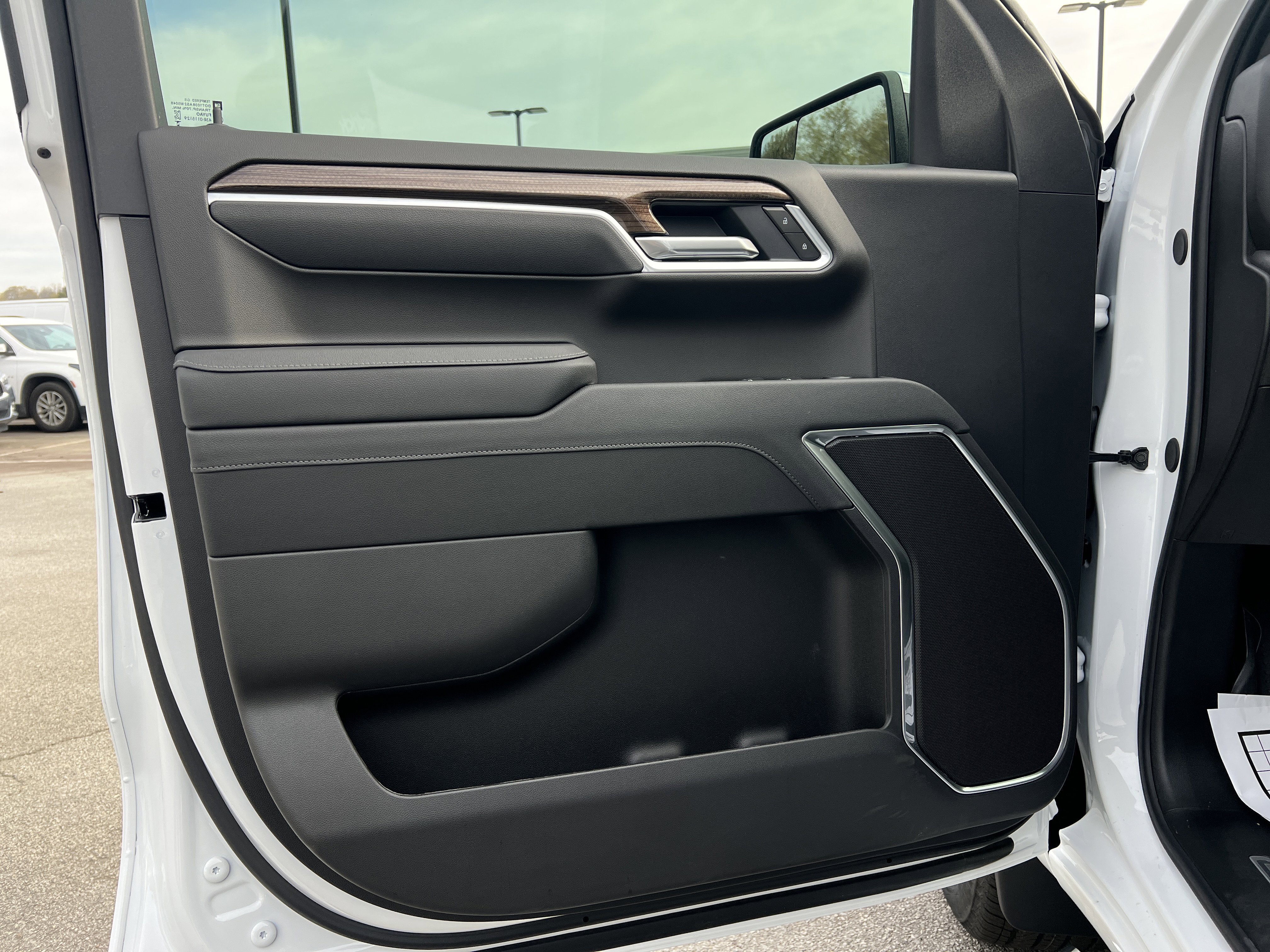 New 2026 Chevrolet Silverado 1500 LT w/ LPO, Dark Essentials Package image 48