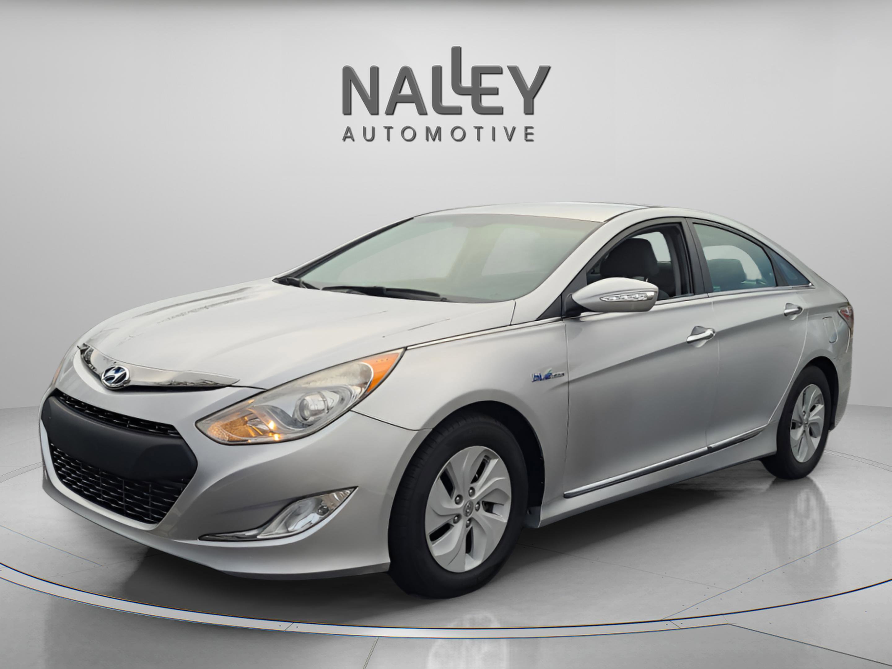 Used 2013 Hyundai Sonata Hybrid image 1