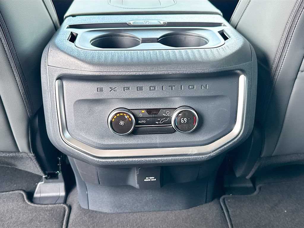 New 2026 Ford Expedition Active RWD image 31