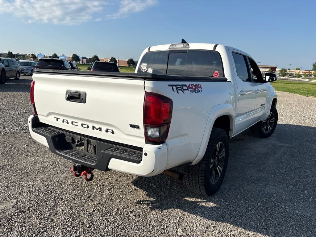 Used 2019 Toyota Tacoma TRD Sport w/ Technology Package AWD/4WD image 11