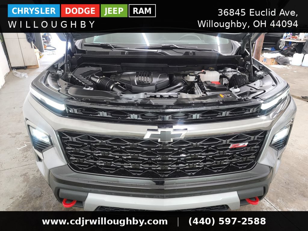 Used 2025 Chevrolet Traverse Z71 AWD/4WD image 38