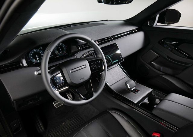 New 2026 Land Rover Range Rover Evoque Dynamic SE image 16