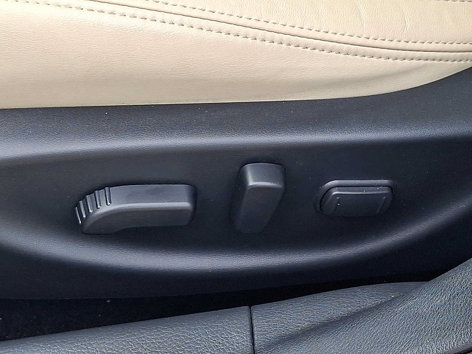 Used 2021 Nissan Maxima Platinum w/ Sport Mat Group FWD image 28