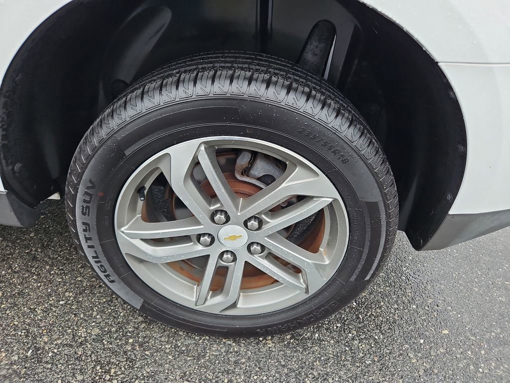 Used 2017 Chevrolet Equinox Premier w/ Enhanced Convenience Package FWD image 31