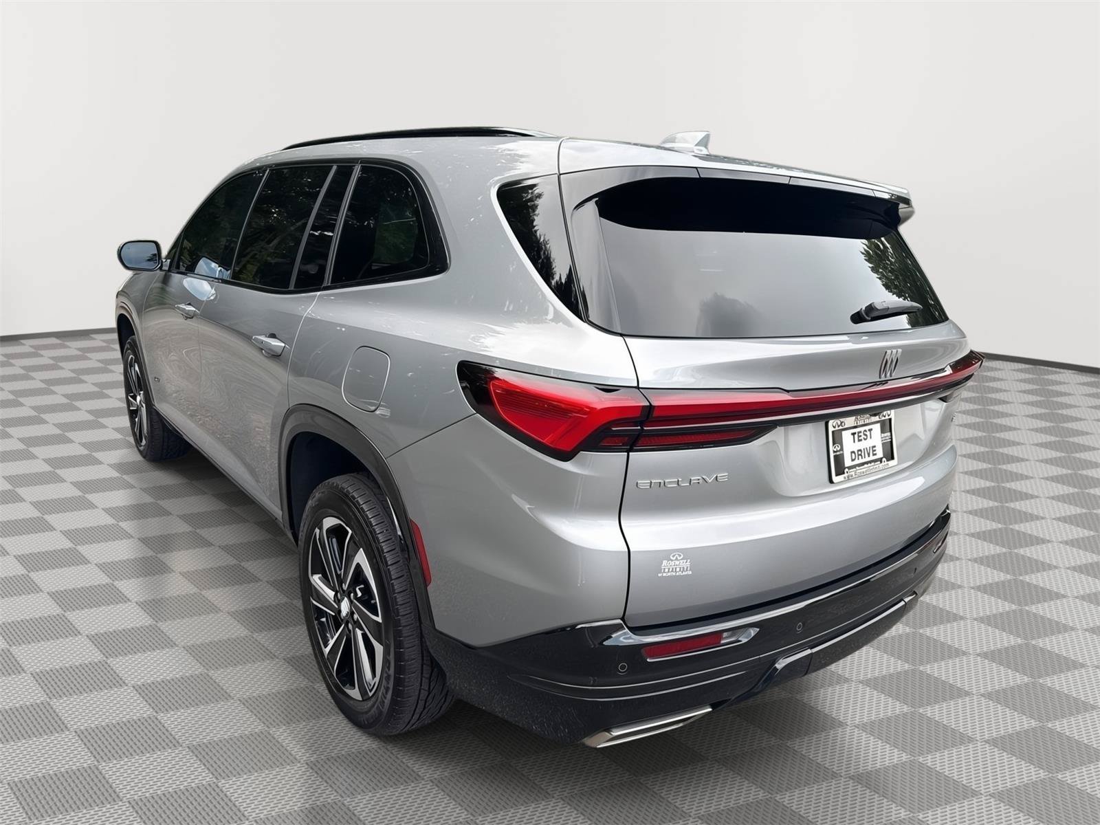 Used 2025 Buick Enclave Sport Touring FWD image 8
