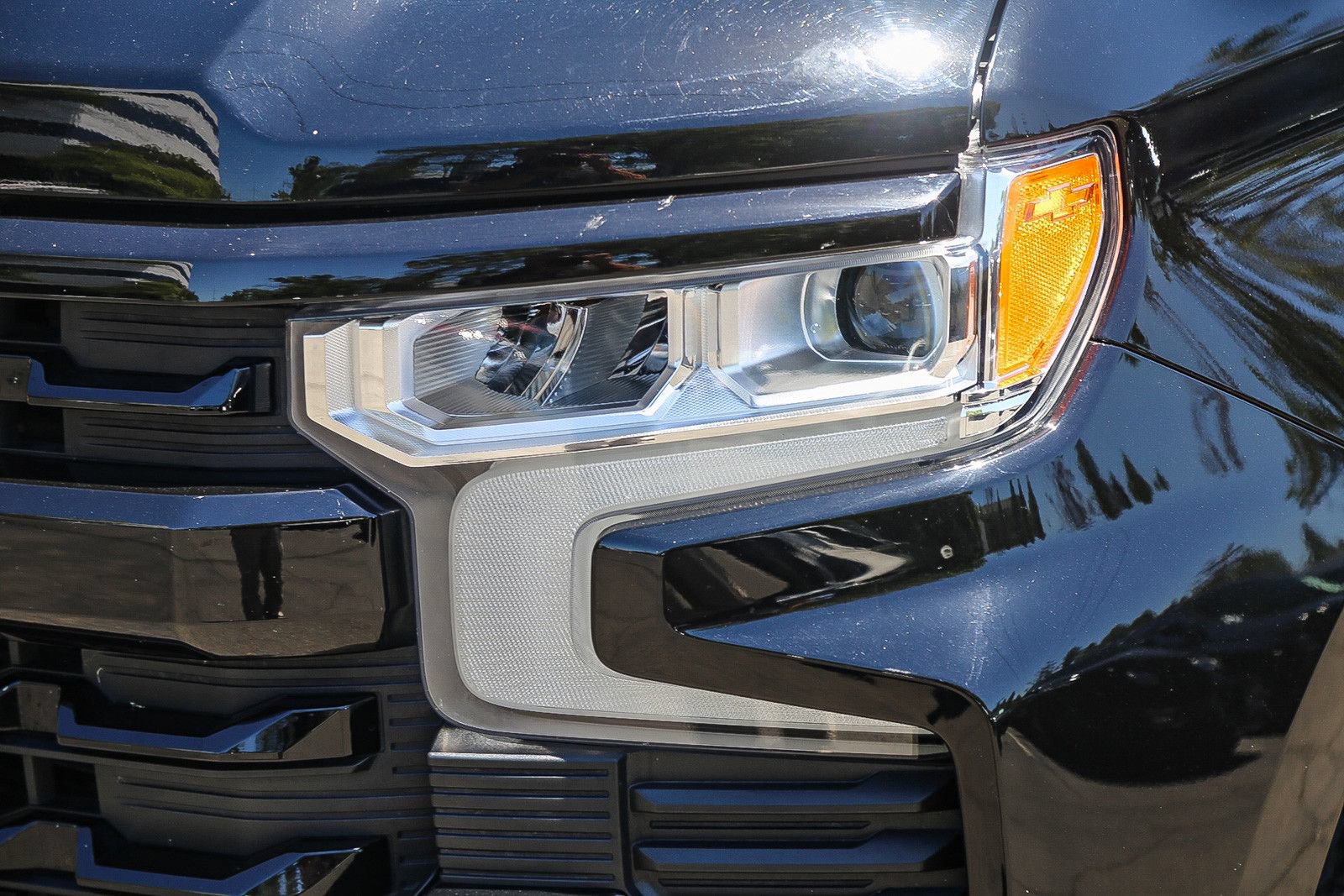 Used 2024 Chevrolet Silverado 1500 LT Trail Boss w/ LT Trail Boss Premium Package AWD/4WD image 7