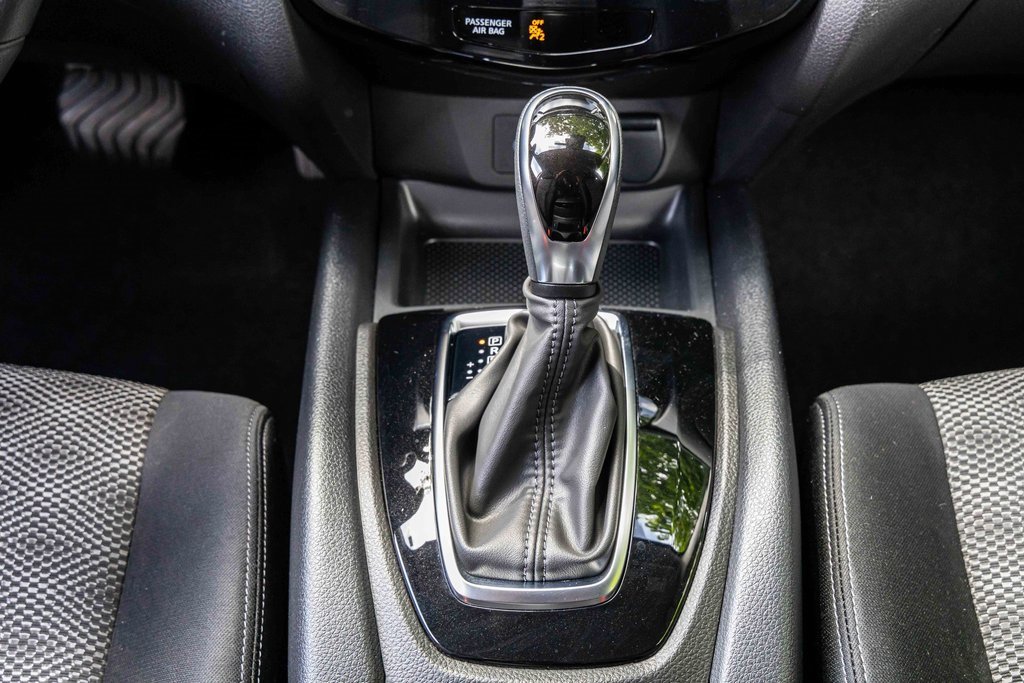 Certified 2022 Nissan Rogue Sport SV image 13