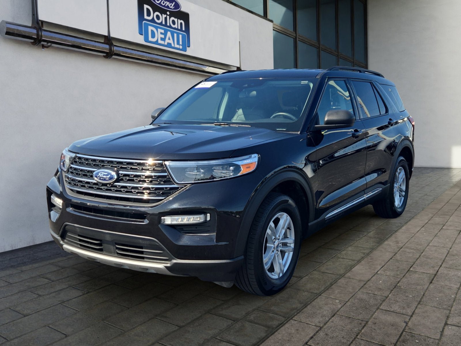 Certified 2023 Ford Explorer XLT w/ Equipment Group 202A AWD/4WD image 7
