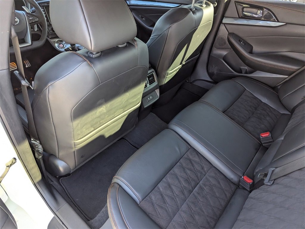 Used 2023 Nissan Maxima SR w/ Sport Mat Group image 15