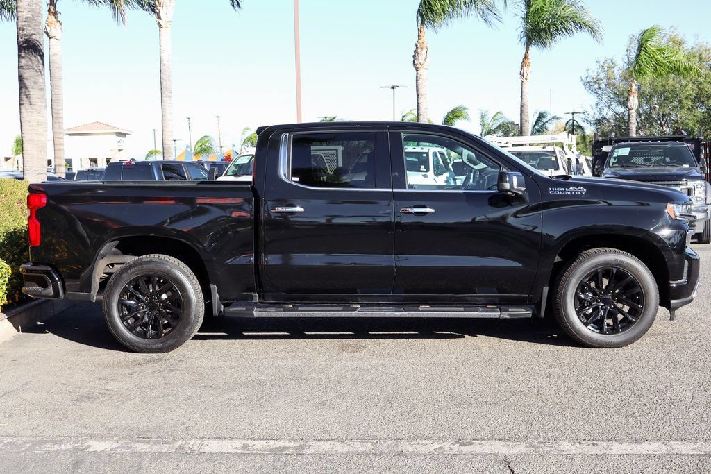 Used 2021 Chevrolet Silverado 1500 High Country w/ Technology Package AWD/4WD image 11