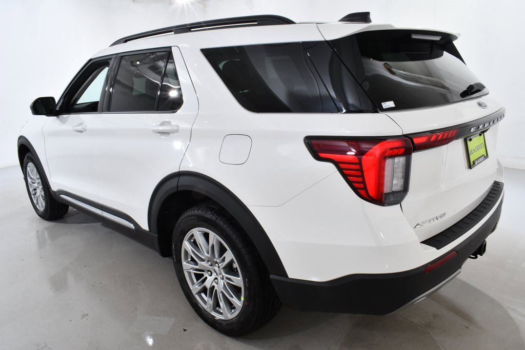 New 2025 Ford Explorer Active w/ Active Comfort Package image 15