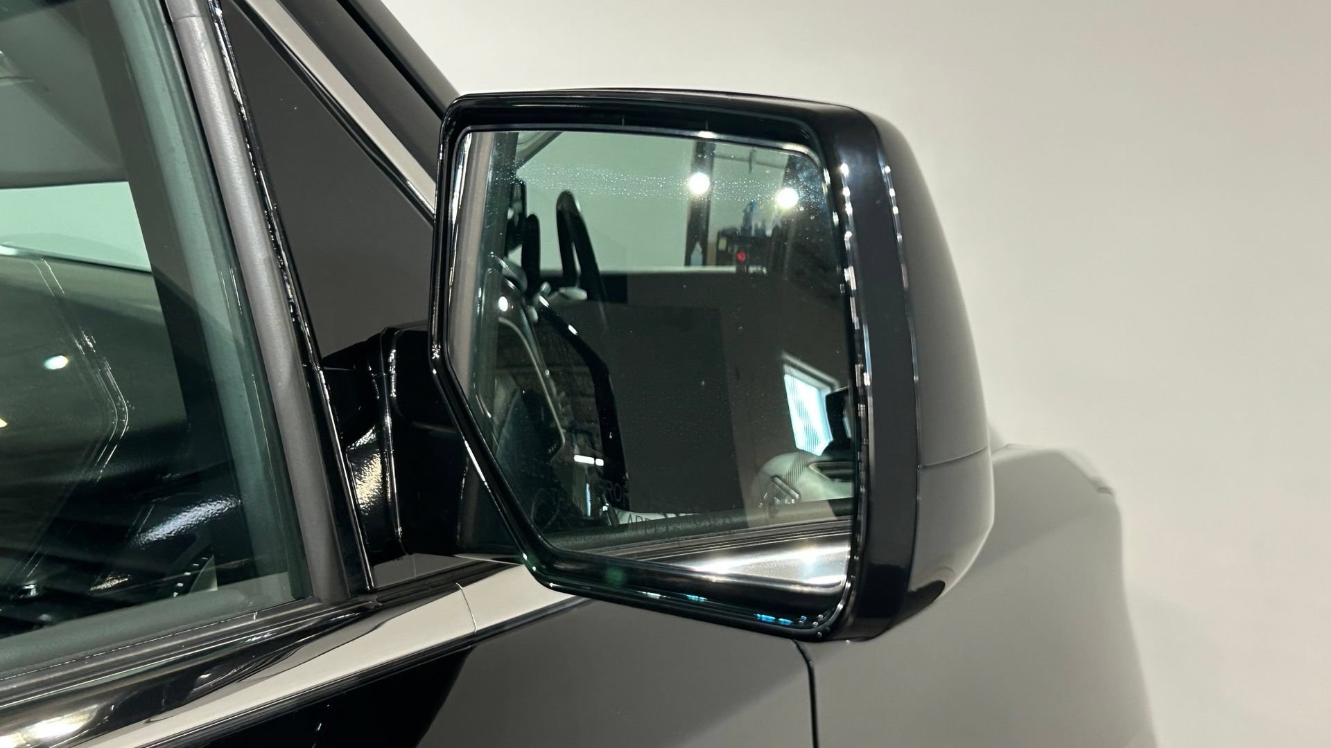Used 2019 GMC Yukon Denali w/ Denali Ultimate Package AWD/4WD image 13