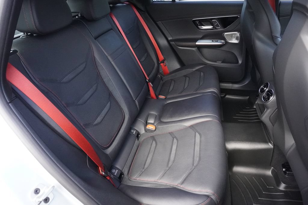 Used 2024 Mercedes-Benz GLC 43 AMG 4MATIC image 27