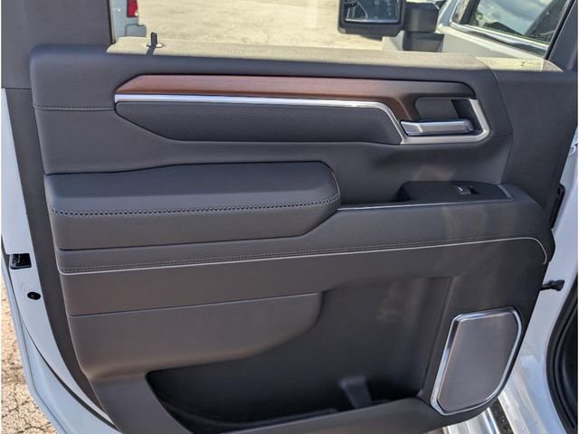 New 2025 GMC Sierra 3500 Denali w/ Denali Reserve Package image 12