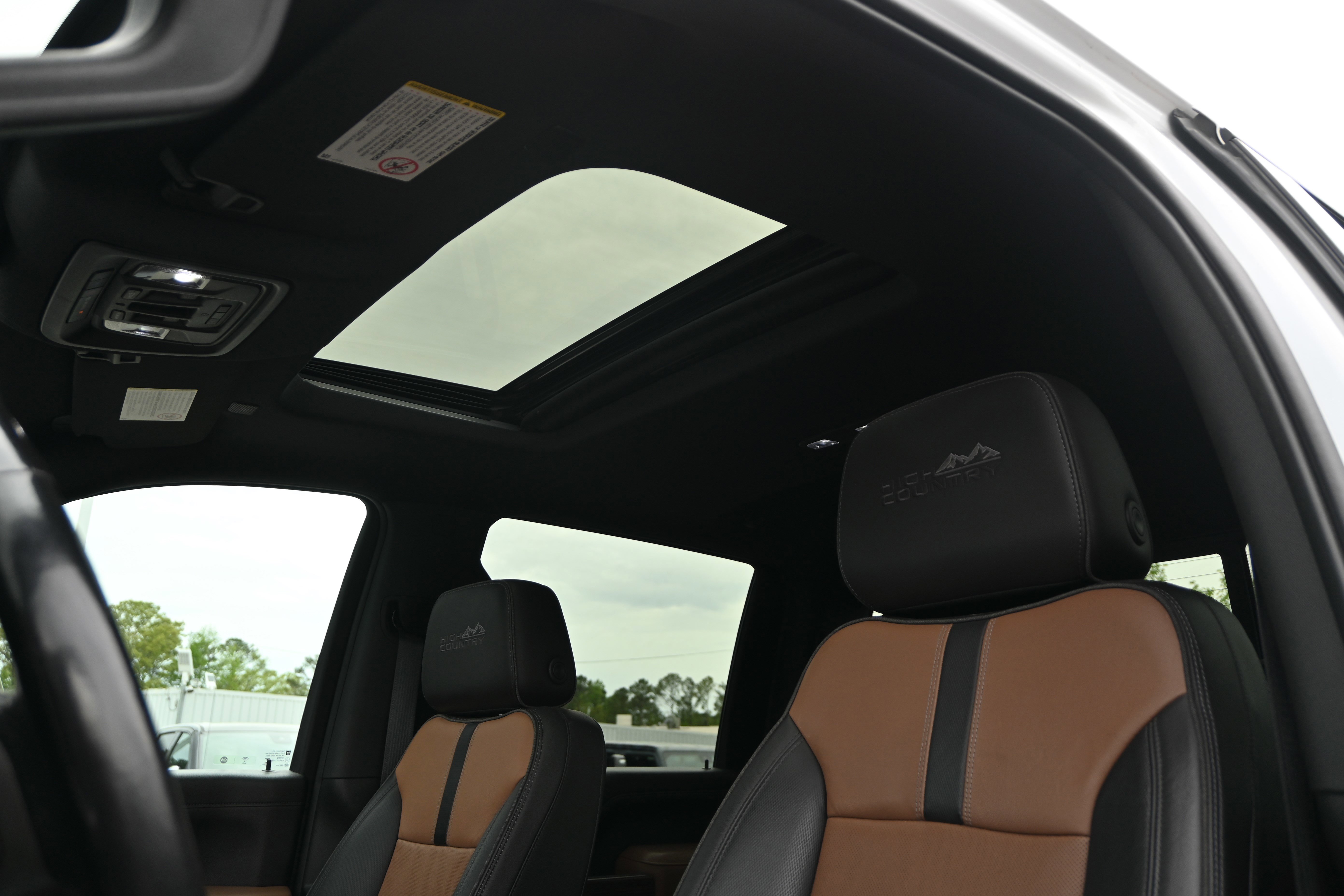 Used 2020 Chevrolet Silverado 2500 High Country image 9