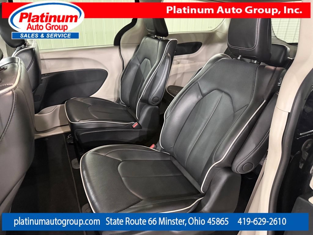 Used 2023 Chrysler Pacifica Limited FWD image 26