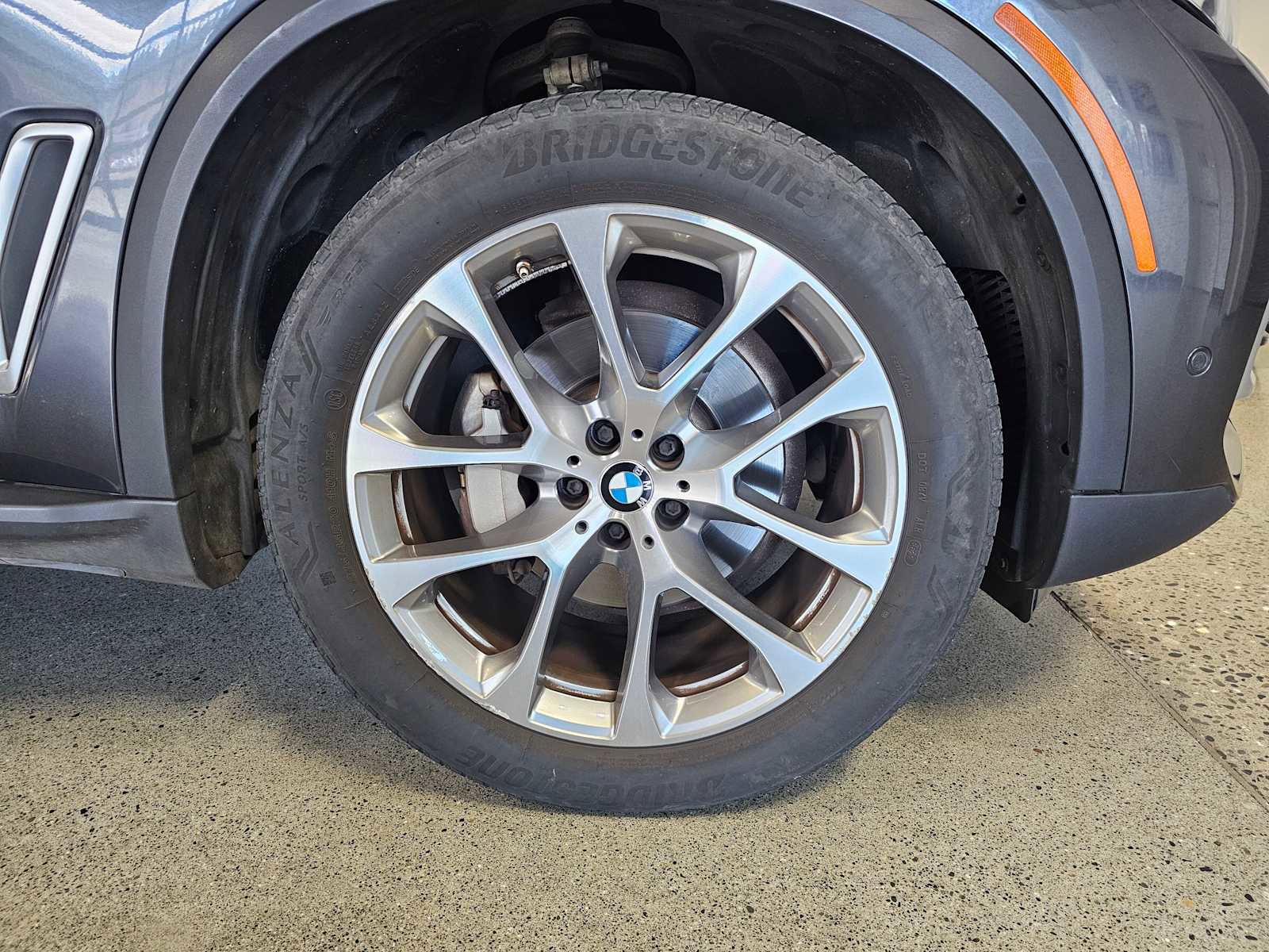 Used 2023 BMW X5 xDrive40i AWD/4WD image 9
