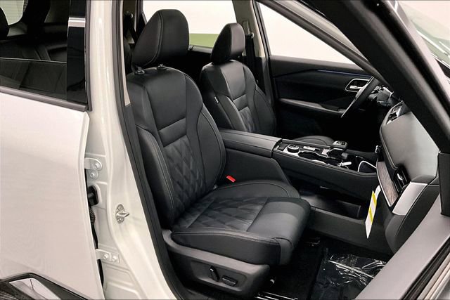 New 2025 Nissan Rogue Platinum w/ Tech Package image 38