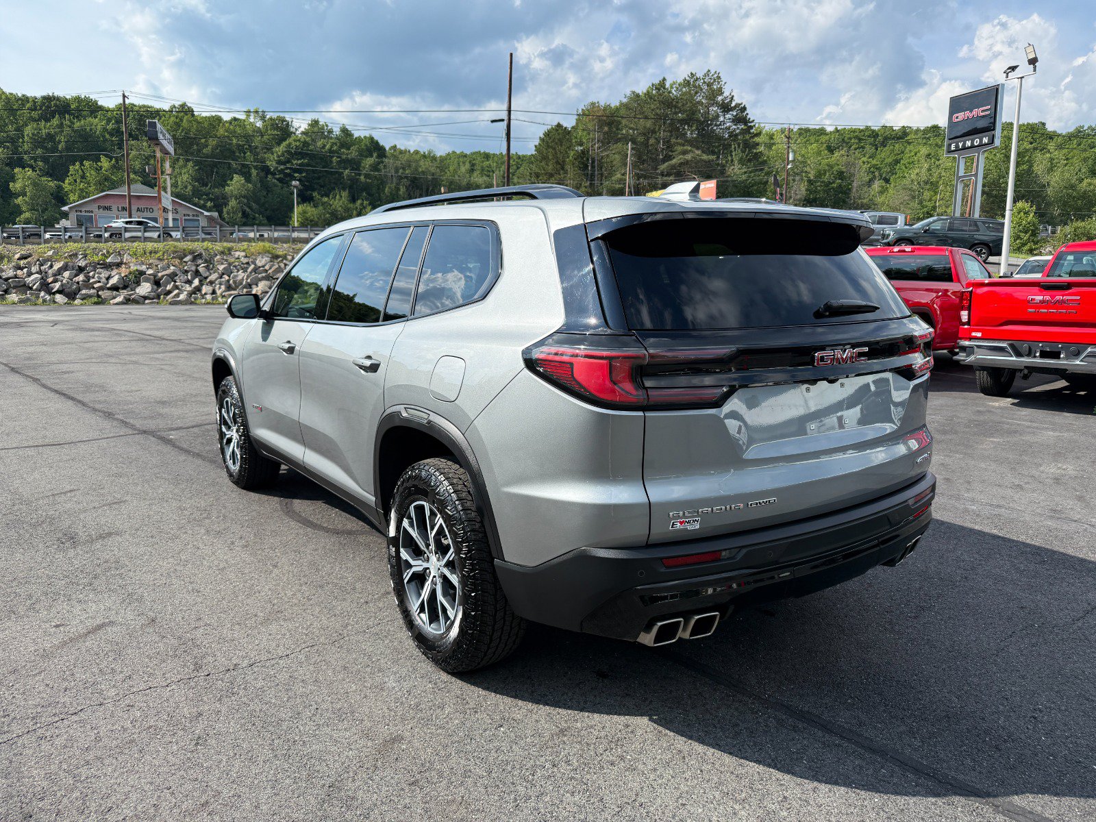 Certified 2025 GMC Acadia AT4 AWD/4WD image 3