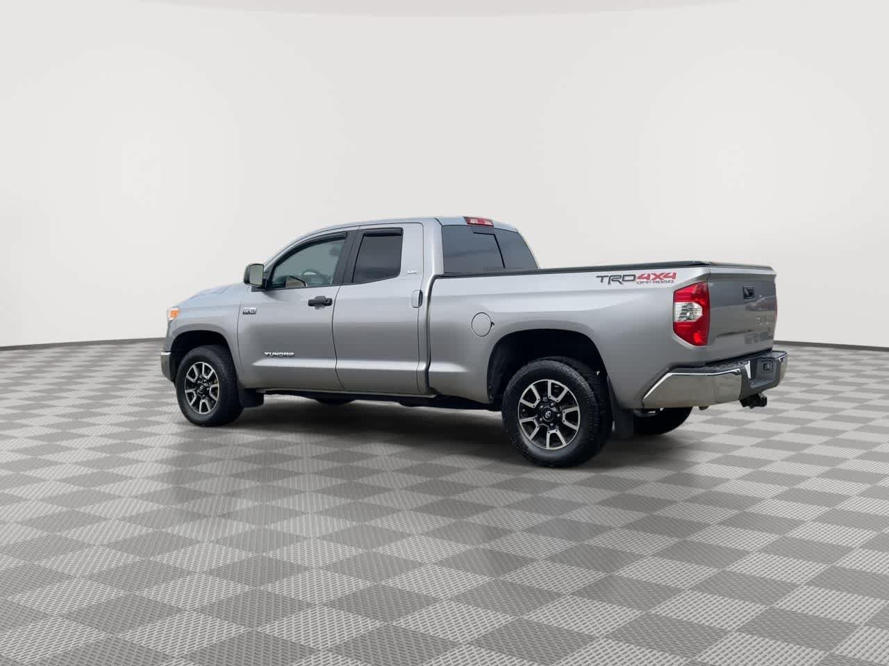 Used 2017 Toyota Tundra SR5 w/ TRD Off Road Package AWD/4WD image 6