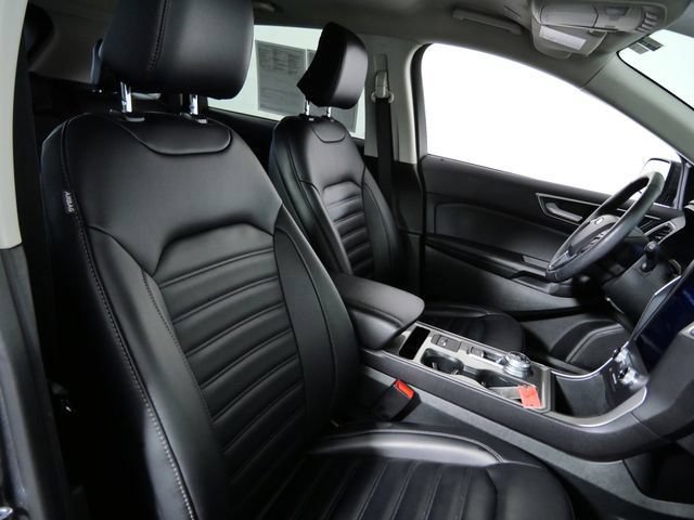 Certified 2024 Ford Edge SEL w/ Convenience Package AWD/4WD image 11