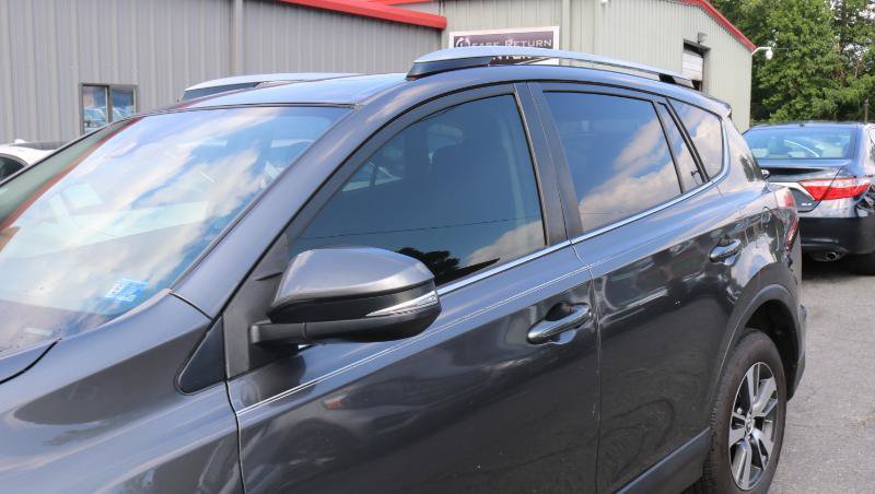 Used 2018 Toyota RAV4 XLE FWD image 4