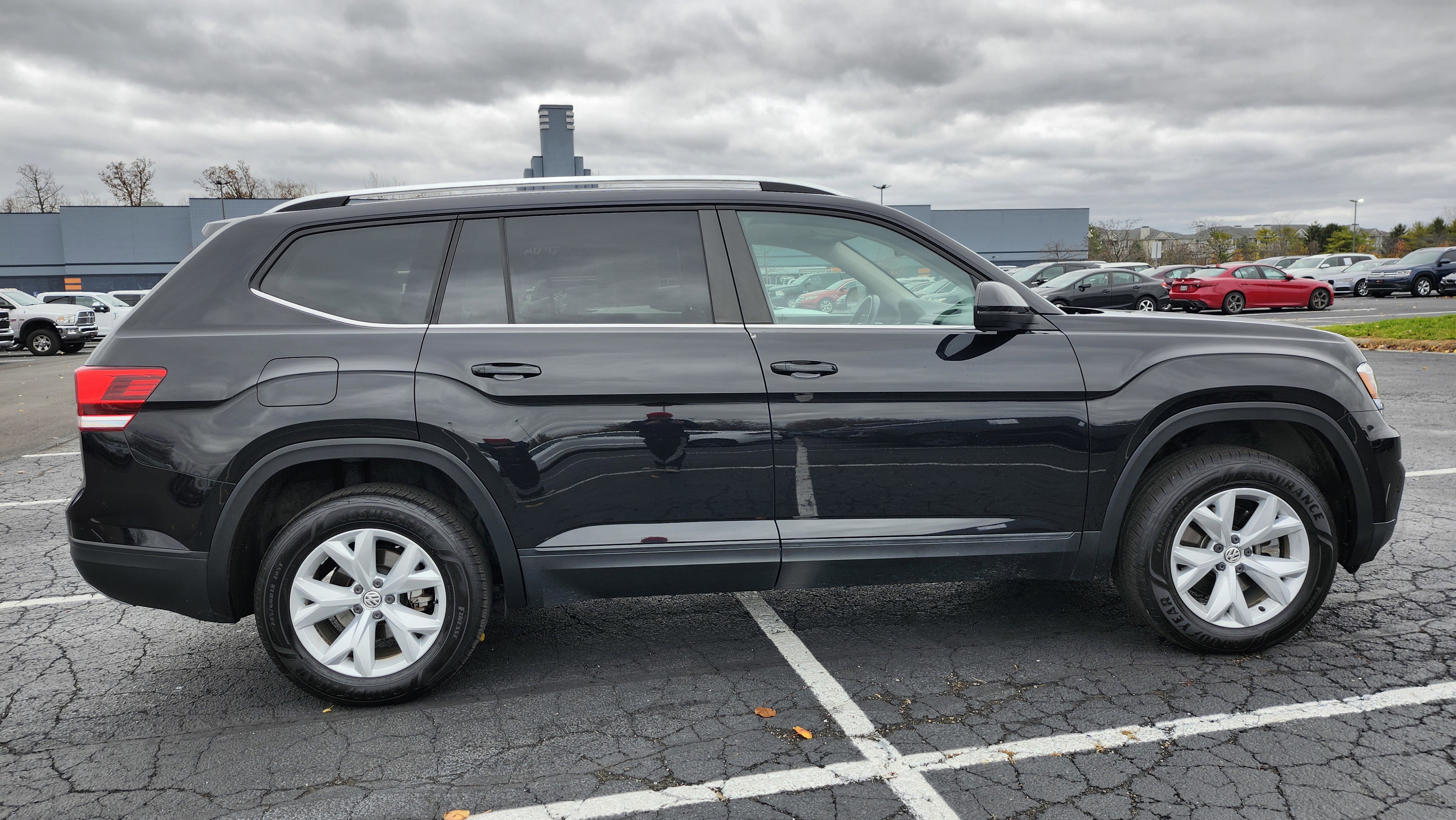 Used 2018 Volkswagen Atlas SE image 12