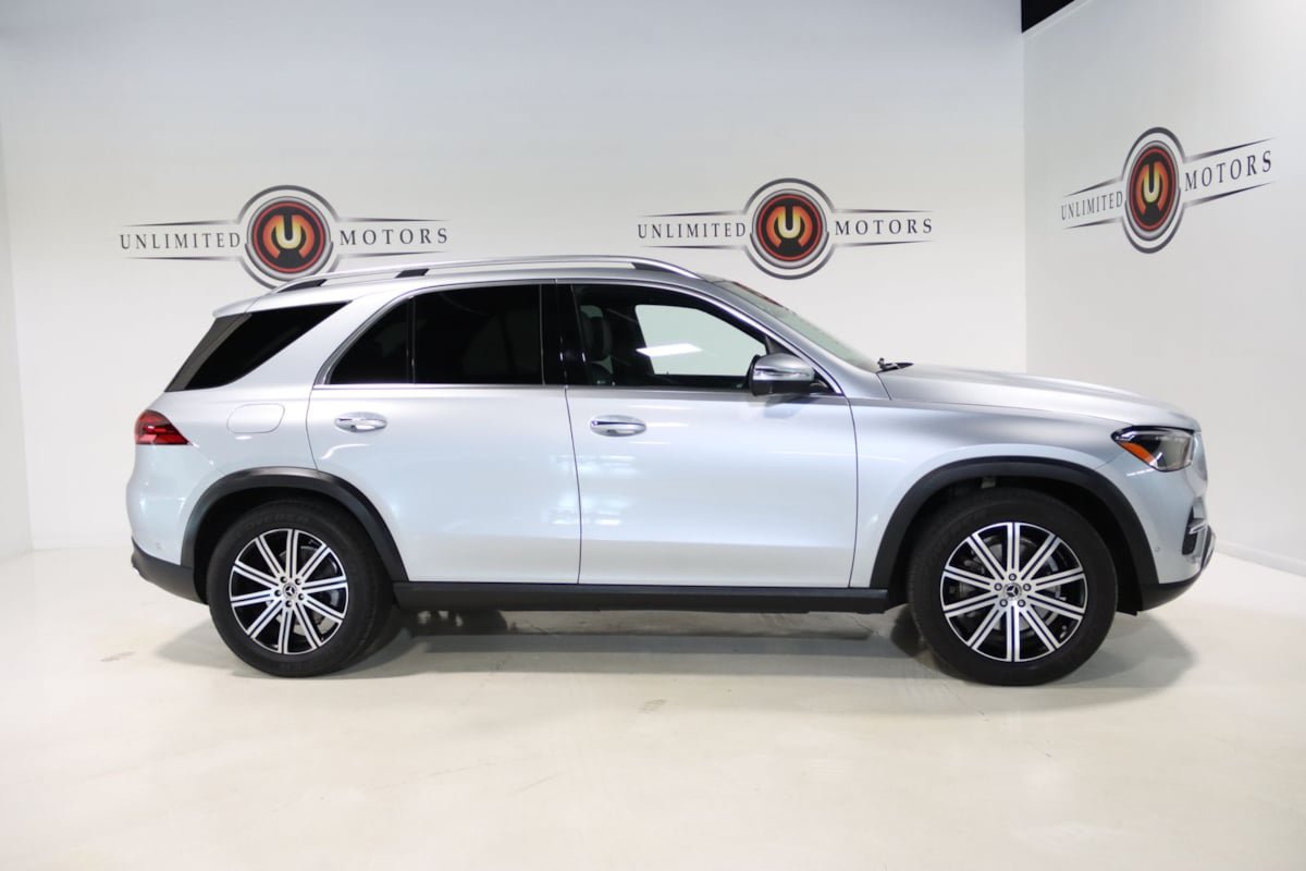 Used 2025 Mercedes-Benz GLE 350 4MATIC w/ Winter Package image 37