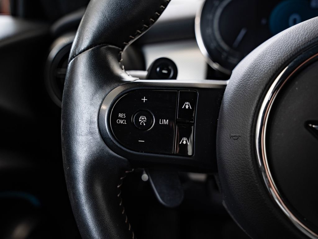 Used 2022 MINI Cooper S w/ Driver Assistance Package FWD image 34