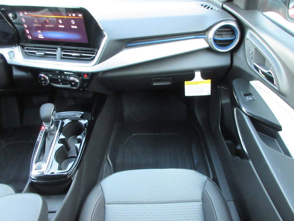 New 2026 Chevrolet Trax LT w/ LPO, Blackout Package image 16