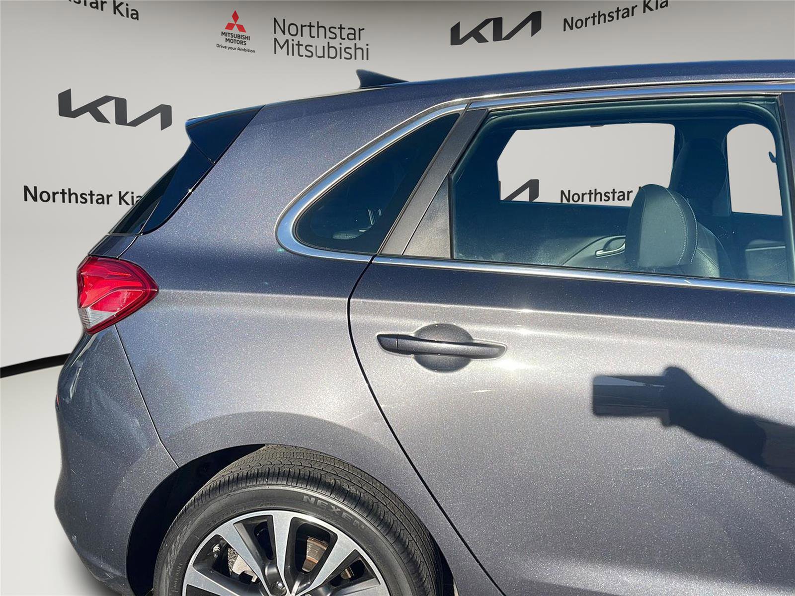 Used 2019 Hyundai Elantra GT w/ Style Package 02 FWD image 30