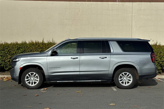Used 2024 Chevrolet Suburban LT image 7