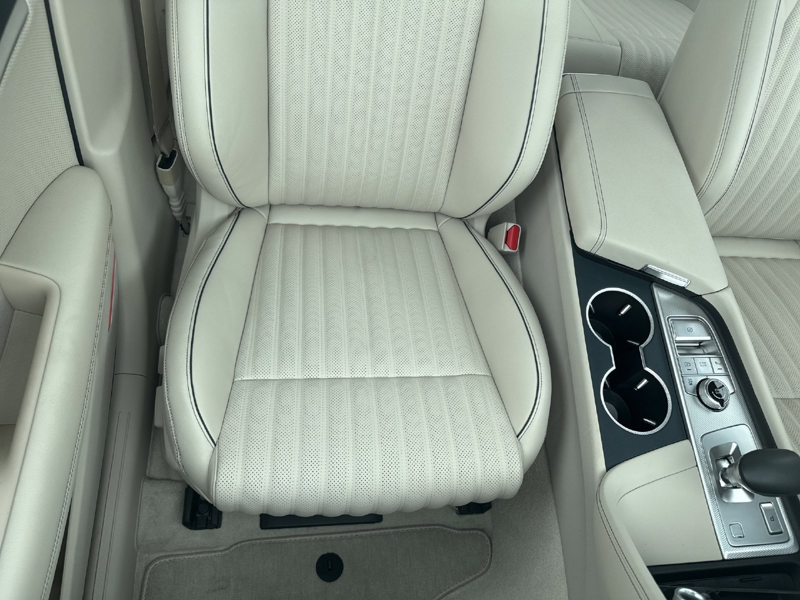 Used 2026 Genesis G70 2.5T Prestige AWD/4WD image 8