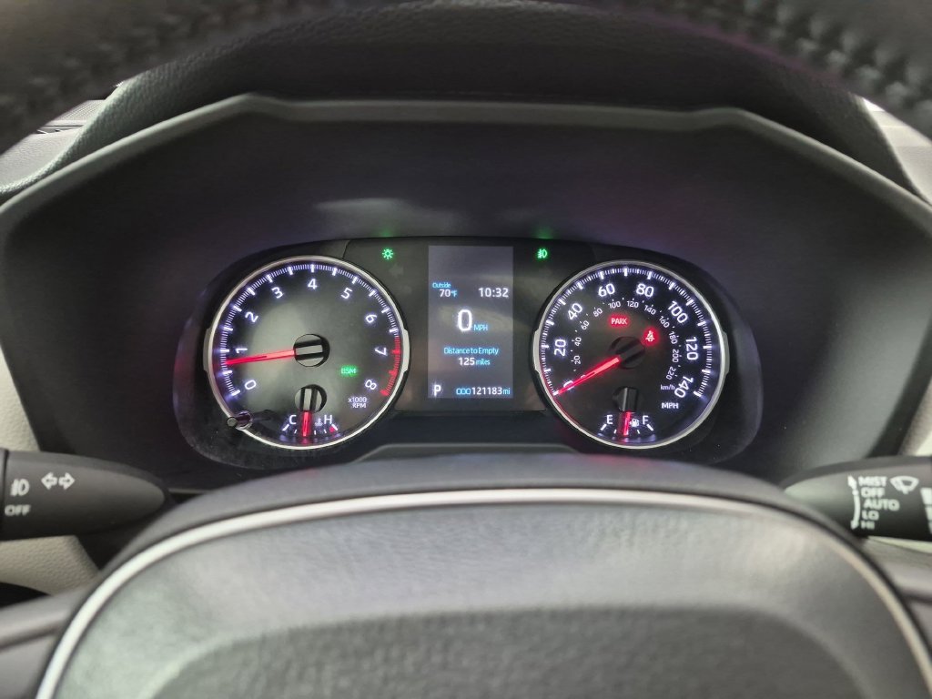Used 2022 Toyota RAV4 XLE Premium FWD image 20