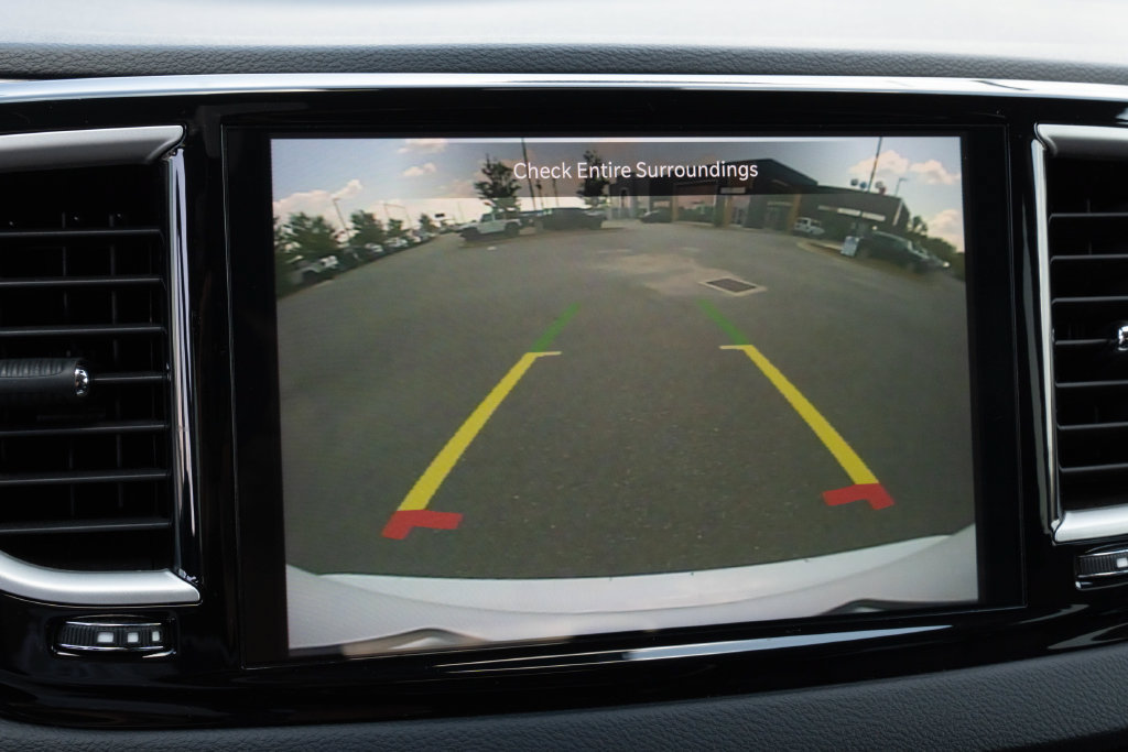 Used 2024 Chrysler Pacifica Touring-L FWD image 29