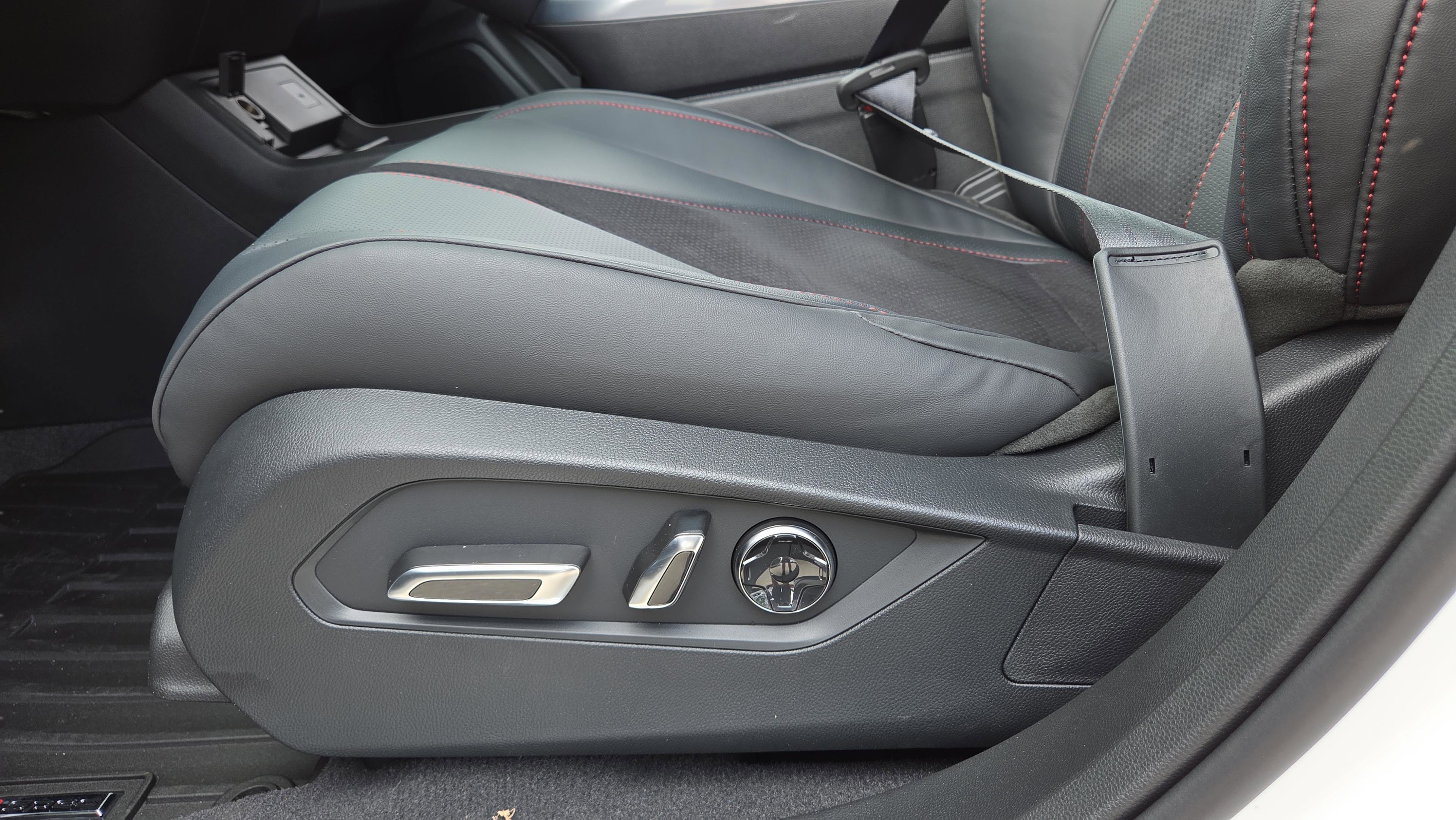 New 2026 Acura RDX A-Spec image 10