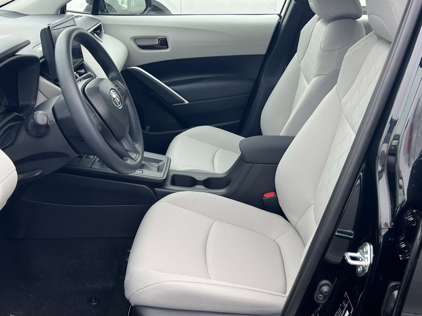 New 2026 Toyota Corolla Cross L image 7