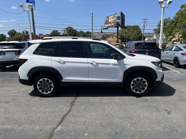 Used 2025 Honda Passport TrailSport image 11