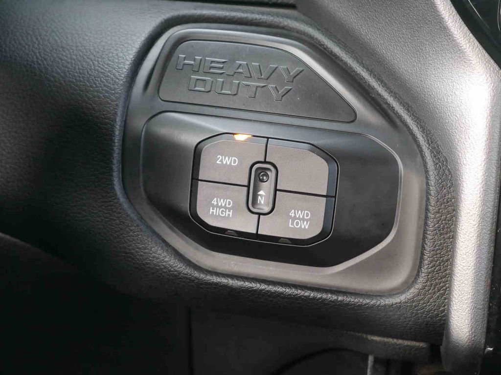 Certified 2025 RAM 3500 Big Horn image 8