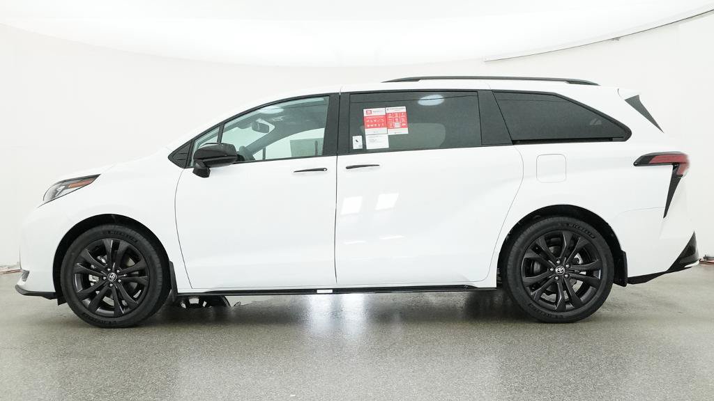 New 2026 Toyota Sienna XSE FWD image 22