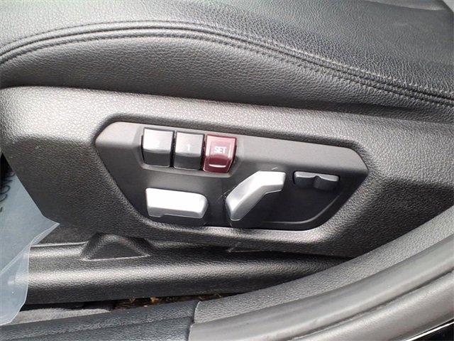 Used 2016 BMW 320i xDrive Sedan image 16