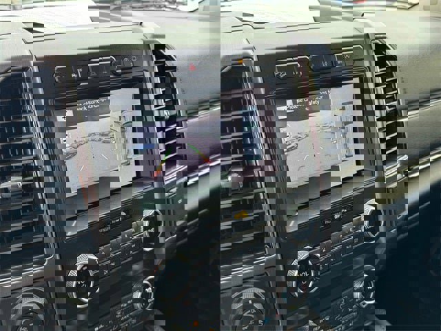 Used 2019 Ford Expedition Platinum image 25