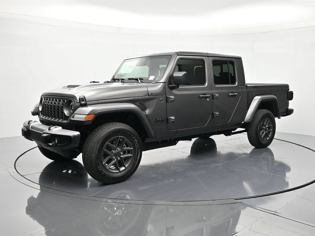 New 2026 Jeep Gladiator Sport