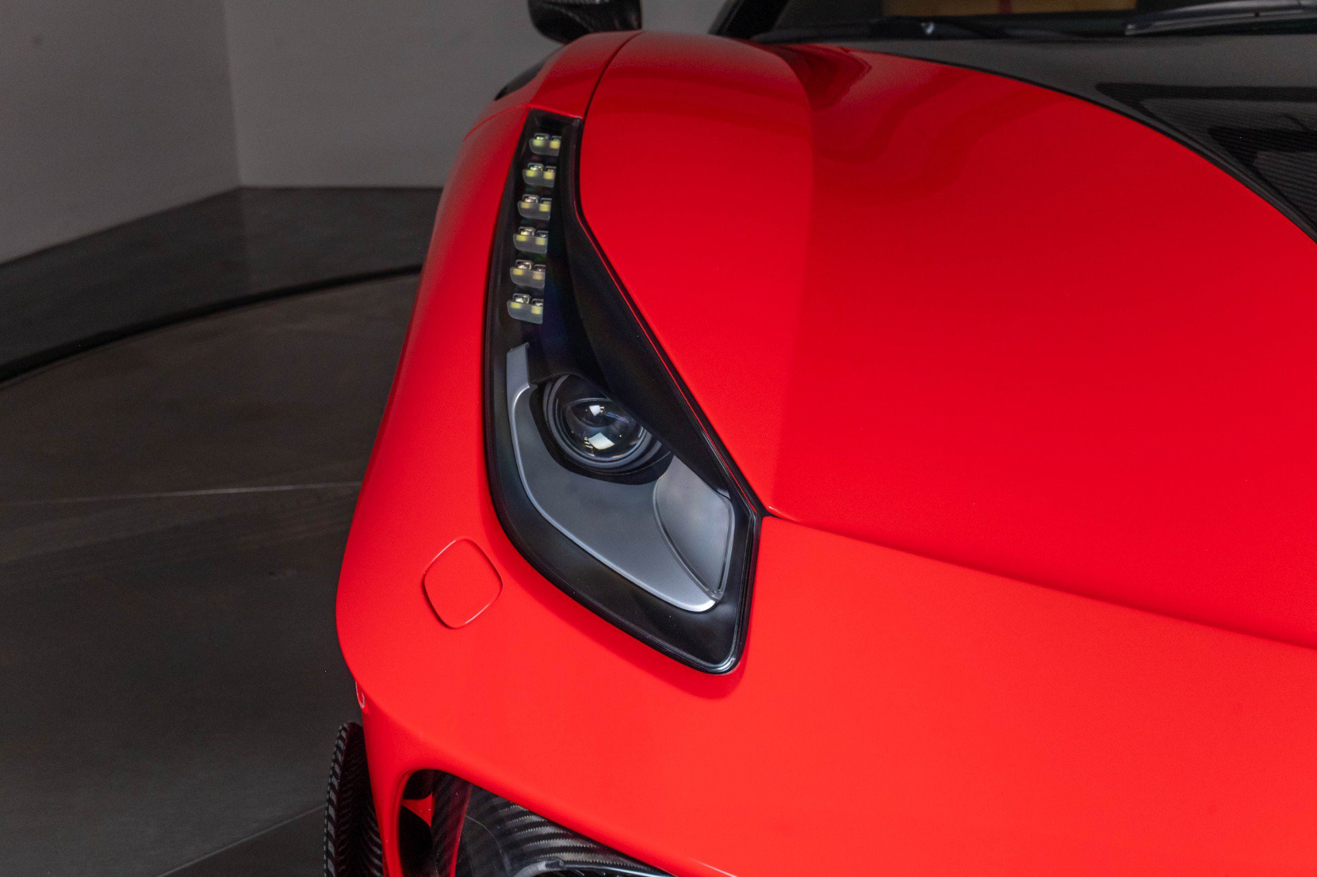 Used 2016 Ferrari 488 GTB RWD image 56
