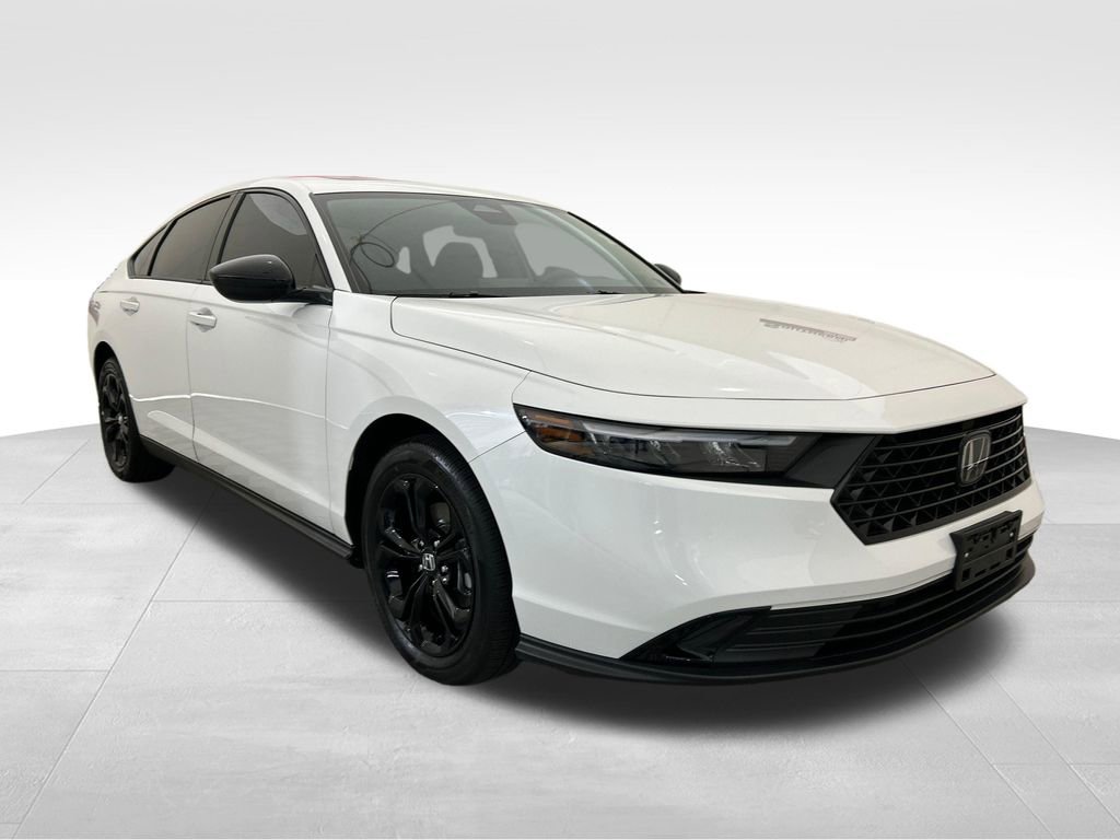 Used 2025 Honda Accord SE image 7