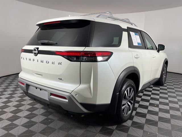 Used 2024 Nissan Pathfinder SL image 10