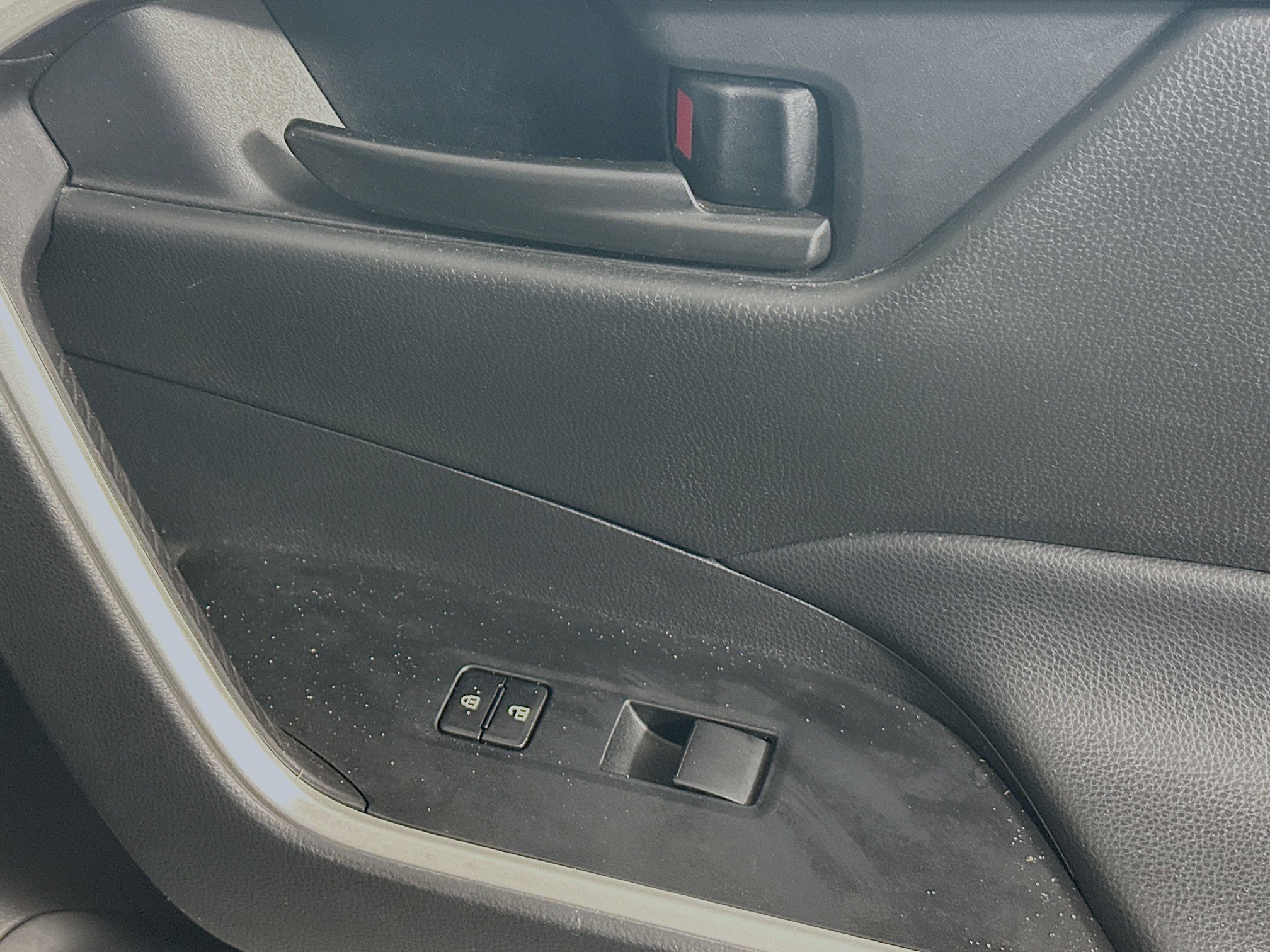 Used 2024 Toyota RAV4 LE AWD/4WD image 28